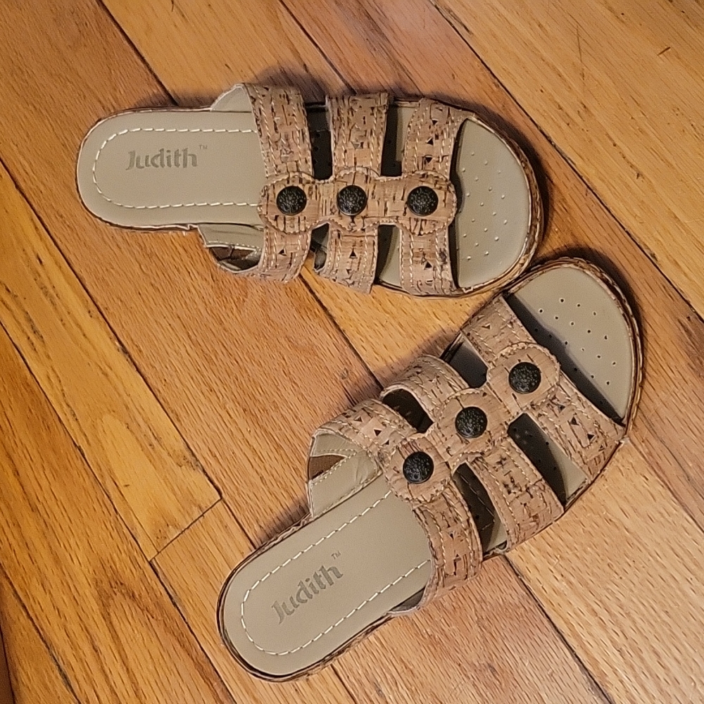 NWOB Judith Cork Platform Sandals Size 7